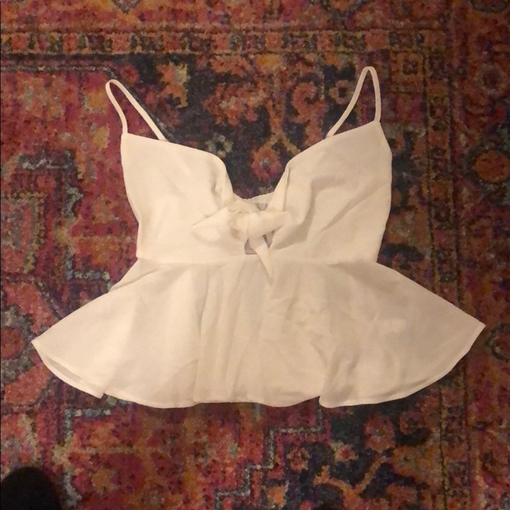 White flirty top, cute and comfortable